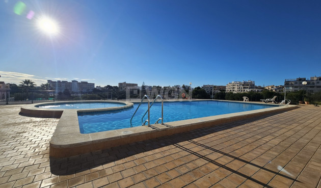 Odsprzedaż - Mieszkanie w bloku - La Zenia - Costa Blanca