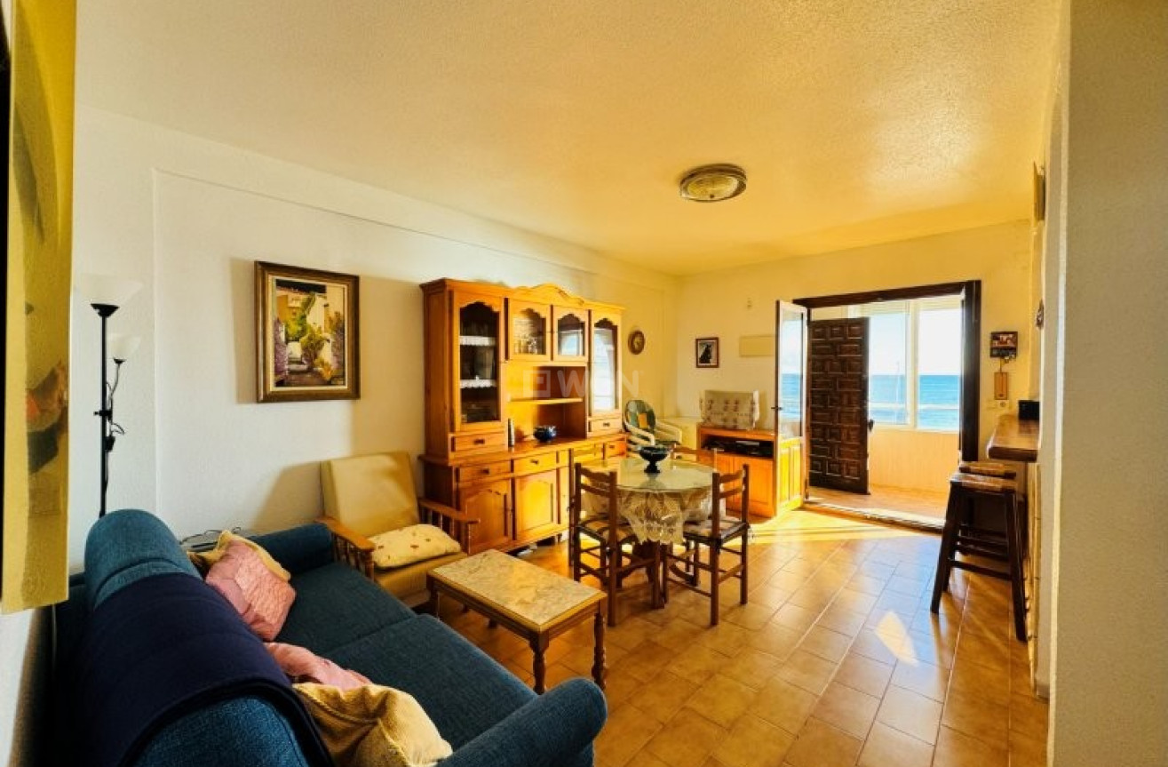 Odsprzedaż - Mieszkanie w bloku - La Mata - Costa Blanca