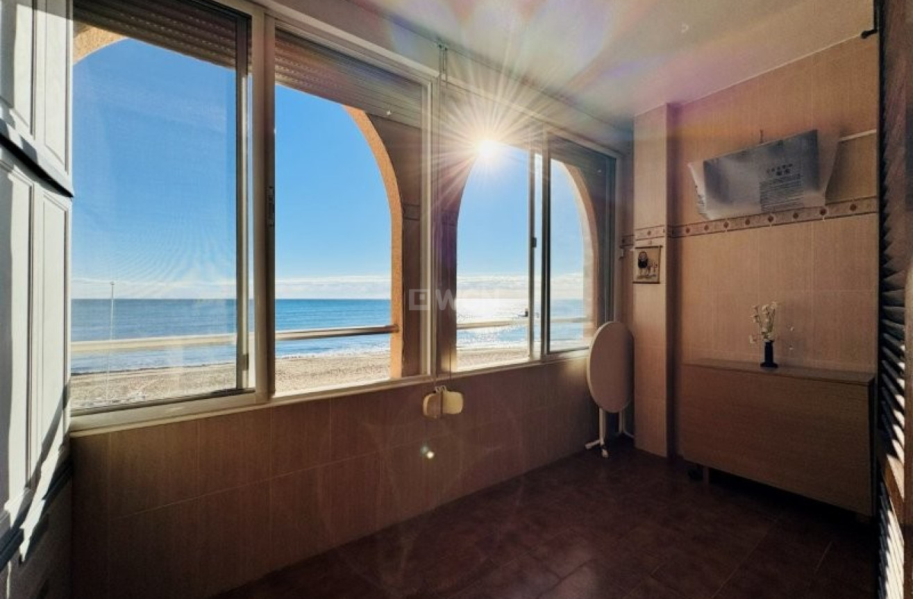 Odsprzedaż - Mieszkanie w bloku - La Mata - Costa Blanca