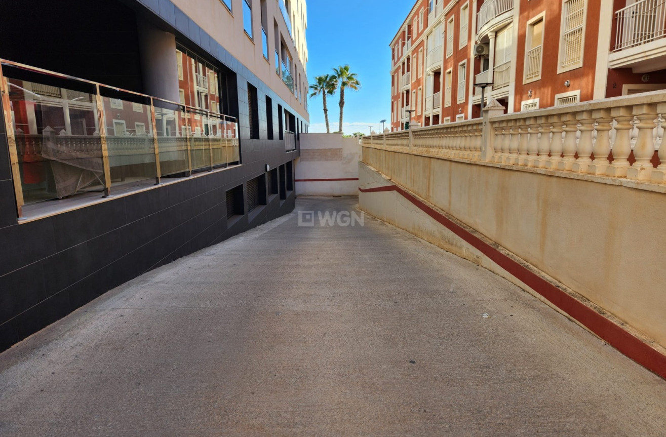 Odsprzedaż - Mieszkanie w bloku - La Mata - Costa Blanca