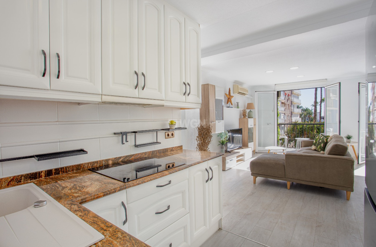 Odsprzedaż - Mieszkanie w bloku - Torrevieja - Costa Blanca