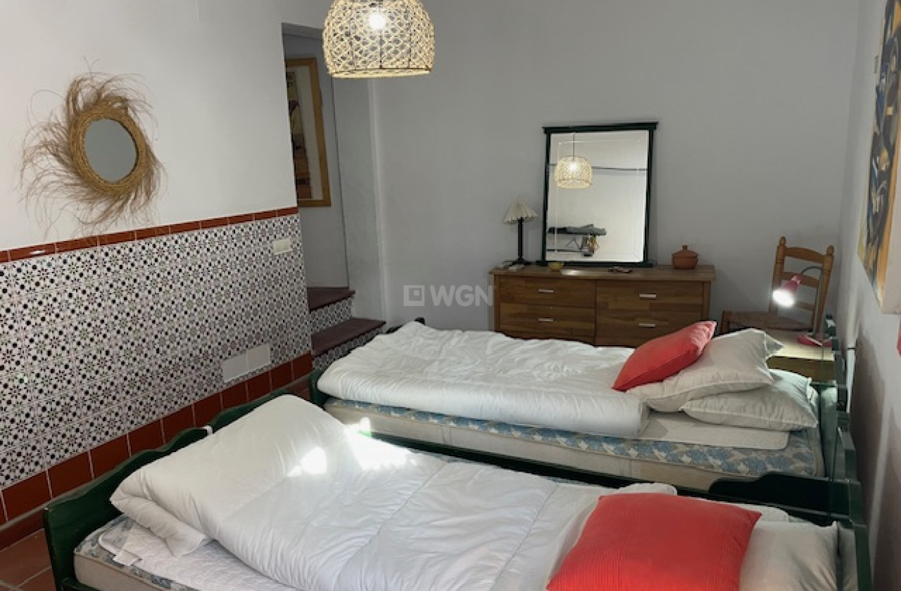 Odsprzedaż - Kamienica - Canillas de Albaida - Inland