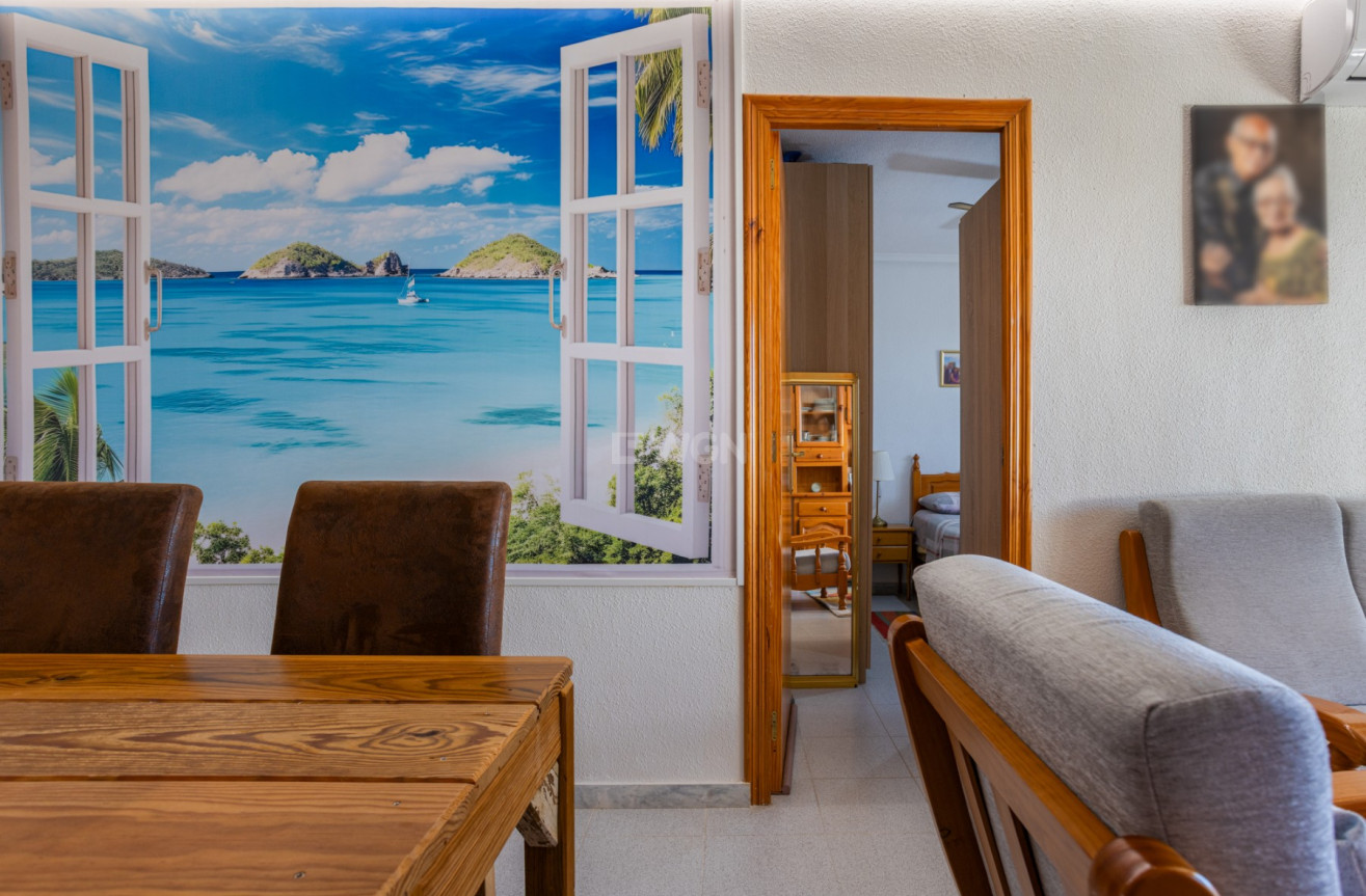 Resale - Apartment / flat - Torrevieja - Costa Blanca