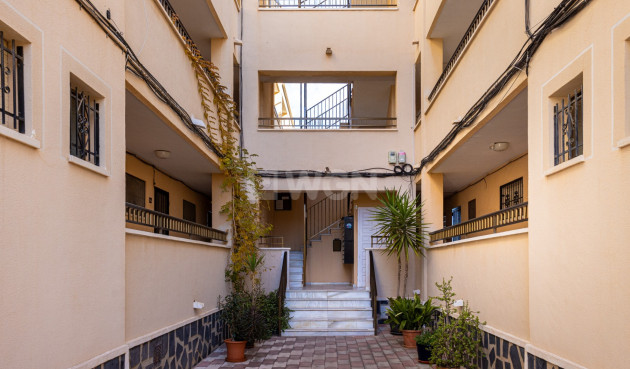 Resale - Apartment / flat - Torrevieja - Costa Blanca
