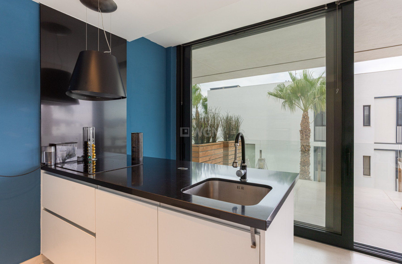 Odsprzedaż - Mieszkanie w bloku - Mar de Cristal - Costa Calida