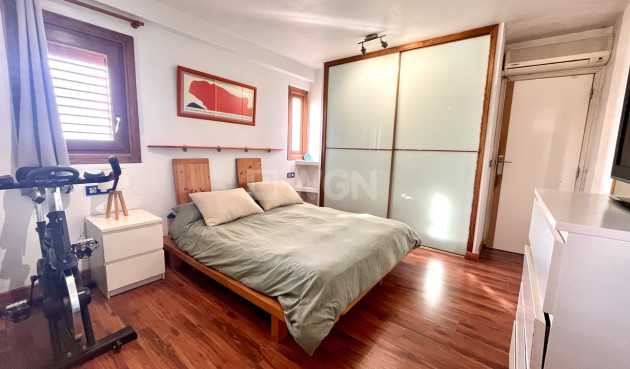 Odsprzedaż - Mieszkanie w bloku - Torrevieja - Costa Blanca