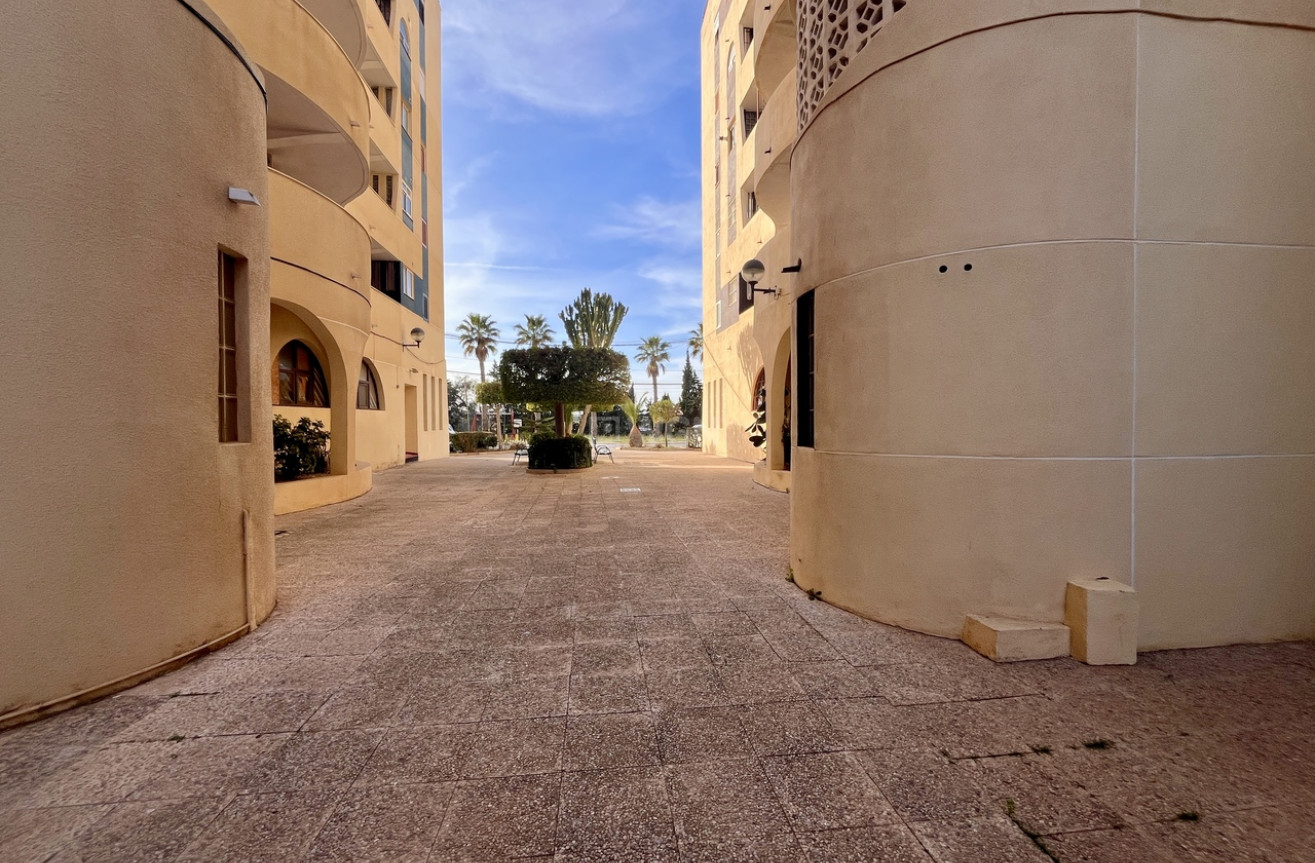 Odsprzedaż - Mieszkanie w bloku - Torrevieja - Costa Blanca