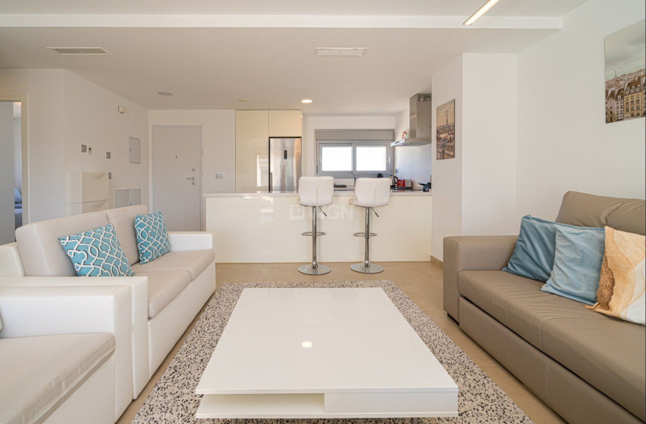 Odsprzedaż - Mieszkanie w bloku - Vistabella Golf Entre Naranjos - Inland