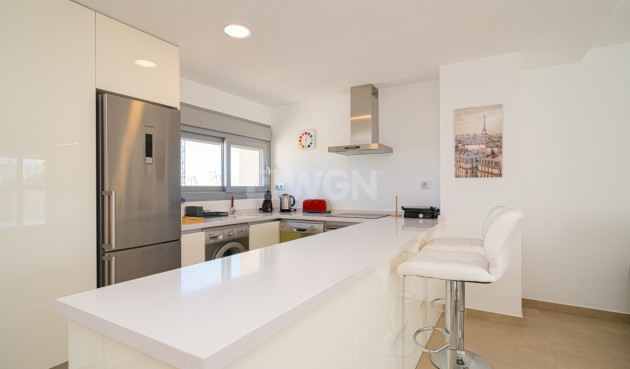 Odsprzedaż - Mieszkanie w bloku - Vistabella Golf Entre Naranjos - Inland