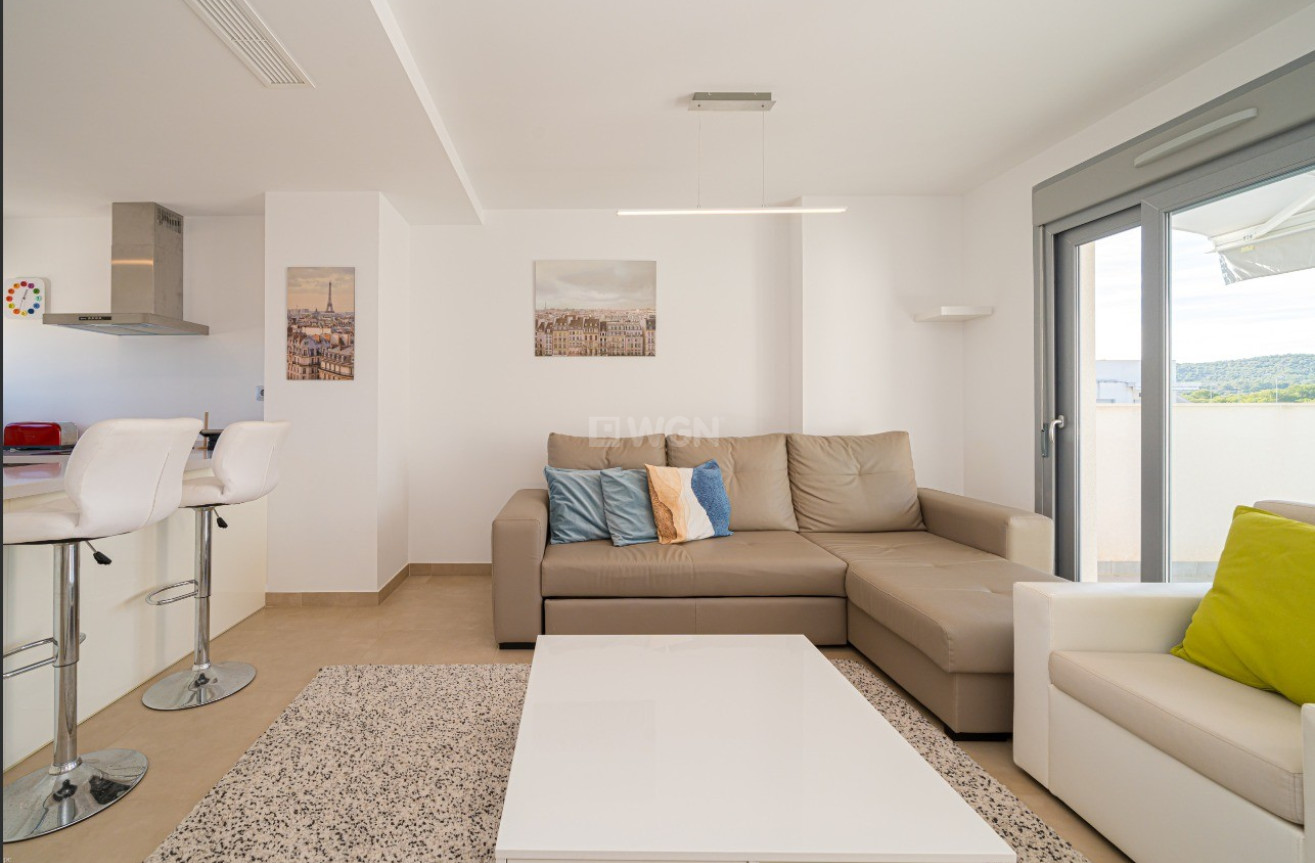 Odsprzedaż - Mieszkanie w bloku - Vistabella Golf Entre Naranjos - Inland