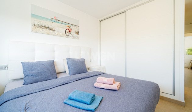 Odsprzedaż - Mieszkanie w bloku - Vistabella Golf Entre Naranjos - Inland