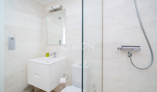 Odsprzedaż - Mieszkanie w bloku - Vistabella Golf Entre Naranjos - Inland