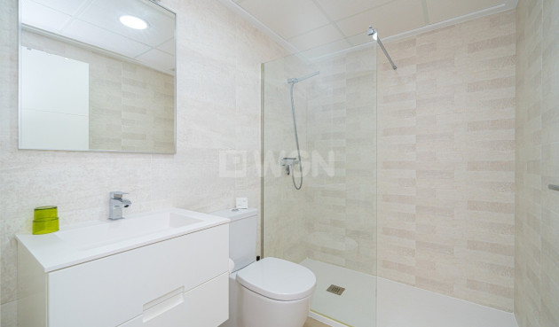 Odsprzedaż - Mieszkanie w bloku - Vistabella Golf Entre Naranjos - Inland