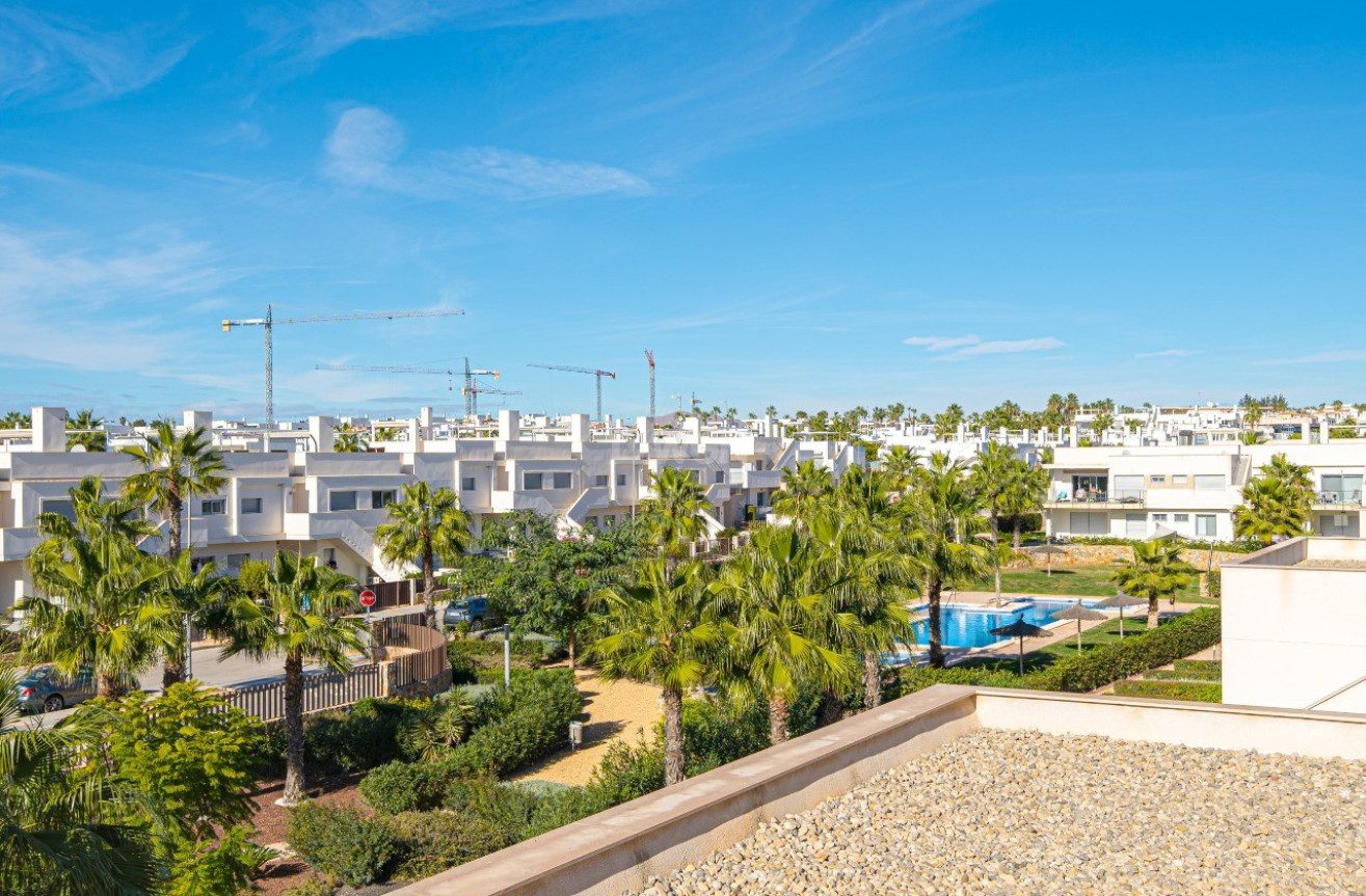 Odsprzedaż - Mieszkanie w bloku - Vistabella Golf Entre Naranjos - Inland