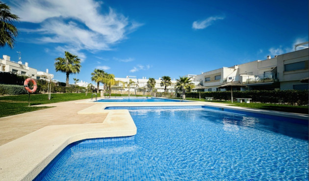 Odsprzedaż - Mieszkanie w bloku - Vistabella Golf Entre Naranjos - Inland