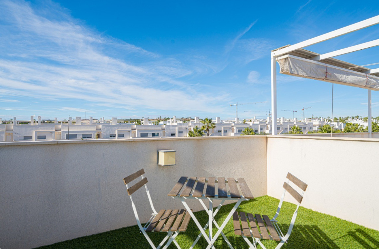 Odsprzedaż - Mieszkanie w bloku - Vistabella Golf Entre Naranjos - Inland