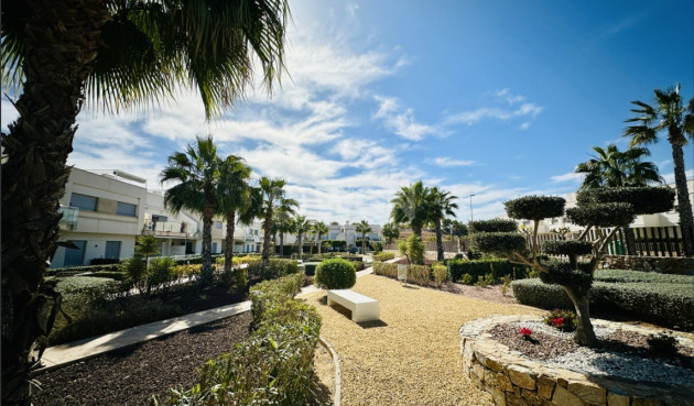 Odsprzedaż - Mieszkanie w bloku - Vistabella Golf Entre Naranjos - Inland