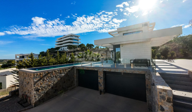 Odsprzedaż - Villa - Orihuela - Las Colinas Golf