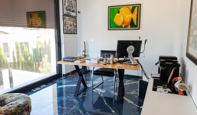 Odsprzedaż - Villa - Orihuela - Las Colinas Golf