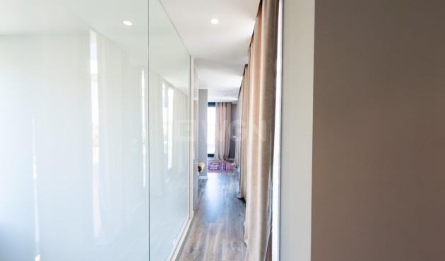 Odsprzedaż - Villa - Orihuela - Las Colinas Golf