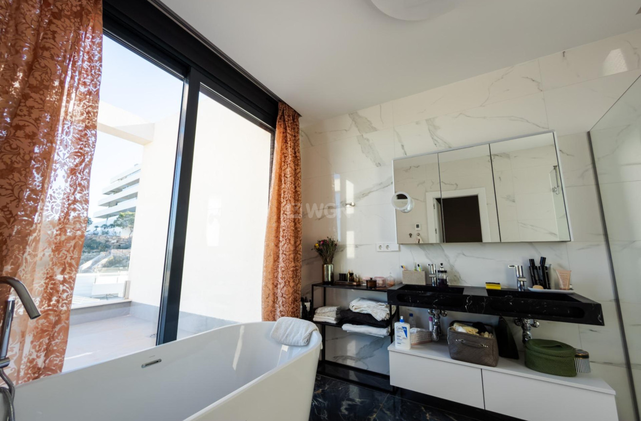 Odsprzedaż - Villa - Orihuela - Las Colinas Golf