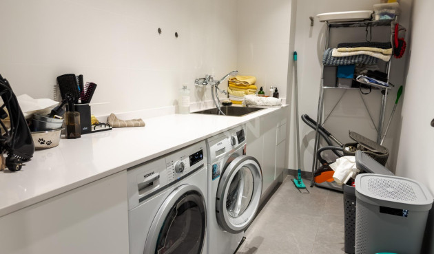 Odsprzedaż - Villa - Orihuela - Las Colinas Golf