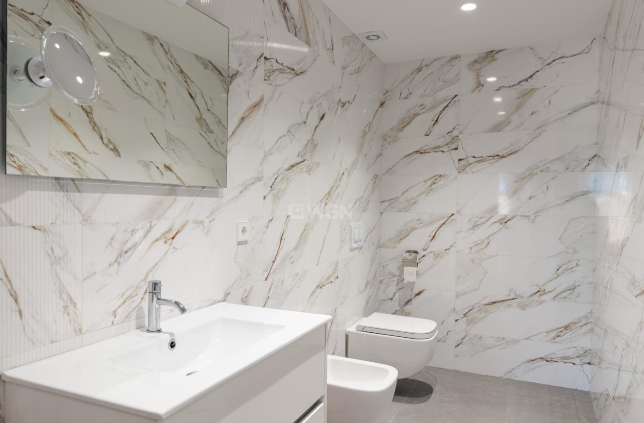 Odsprzedaż - Villa - Orihuela - Las Colinas Golf