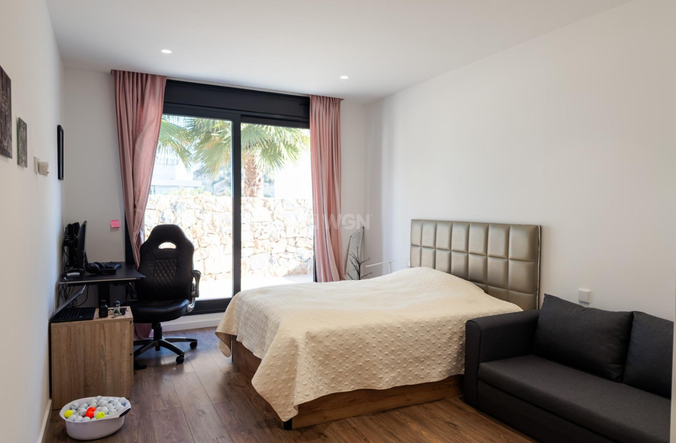 Odsprzedaż - Villa - Orihuela - Las Colinas Golf