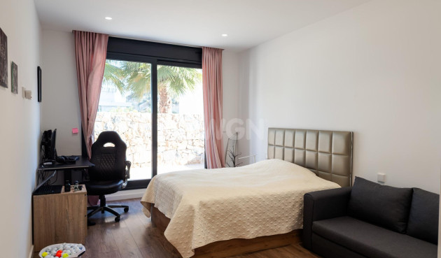 Odsprzedaż - Villa - Orihuela - Las Colinas Golf