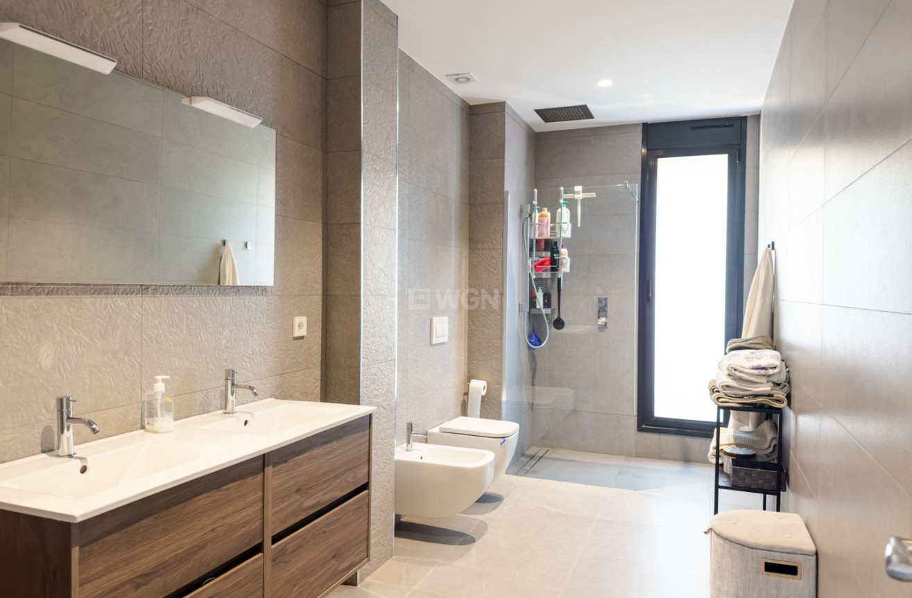 Odsprzedaż - Villa - Orihuela - Las Colinas Golf