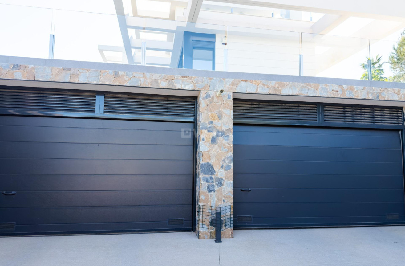 Odsprzedaż - Villa - Orihuela - Las Colinas Golf