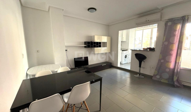 Odsprzedaż - Mieszkanie w bloku - Torrevieja - Las Piscinas Naturales