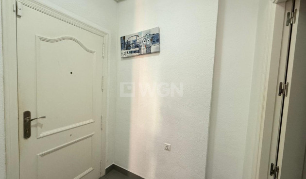 Odsprzedaż - Mieszkanie w bloku - Torrevieja - Las Piscinas Naturales