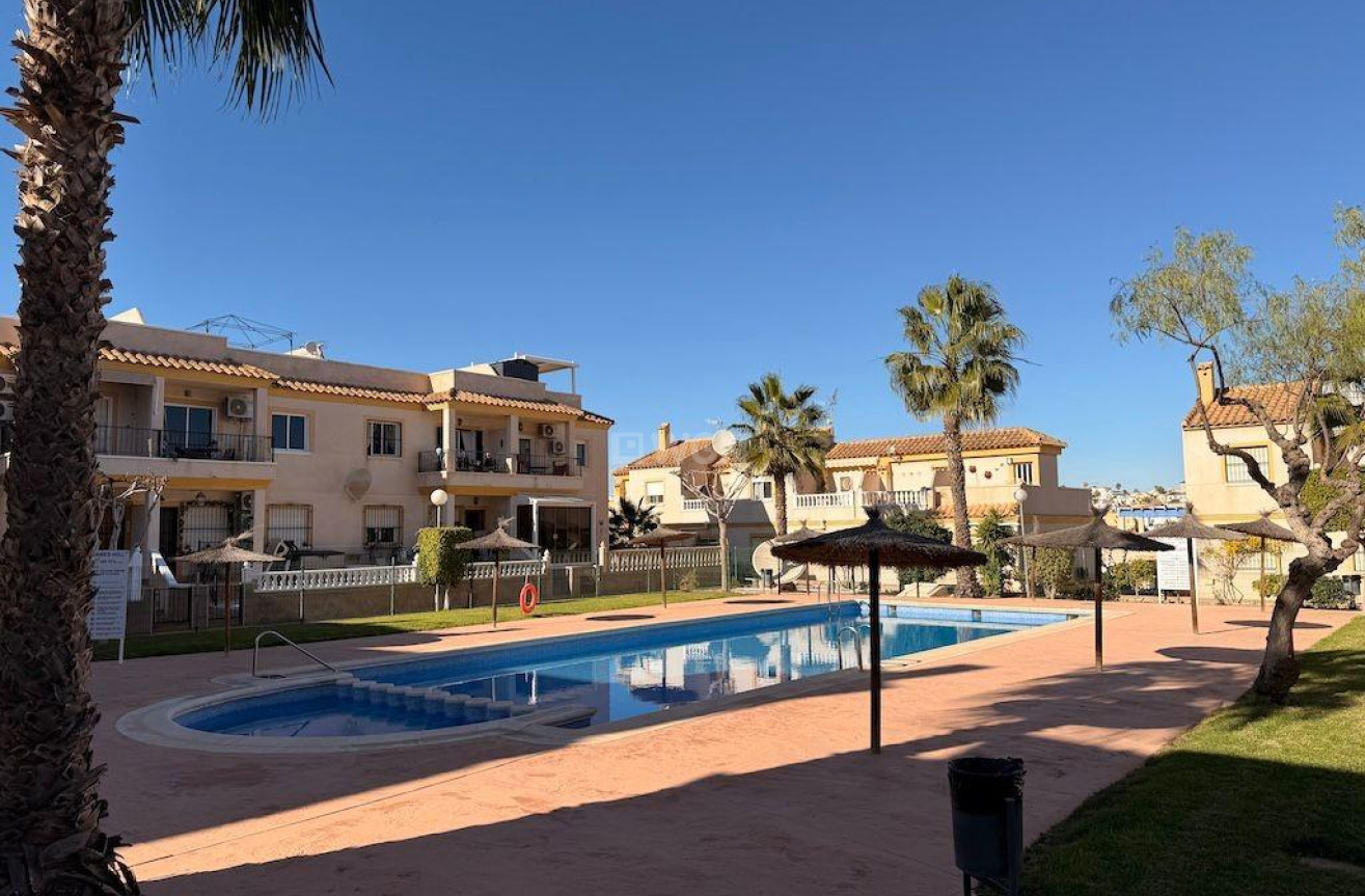 Odsprzedaż - Bungalow - Orihuela Costa - Costa Blanca