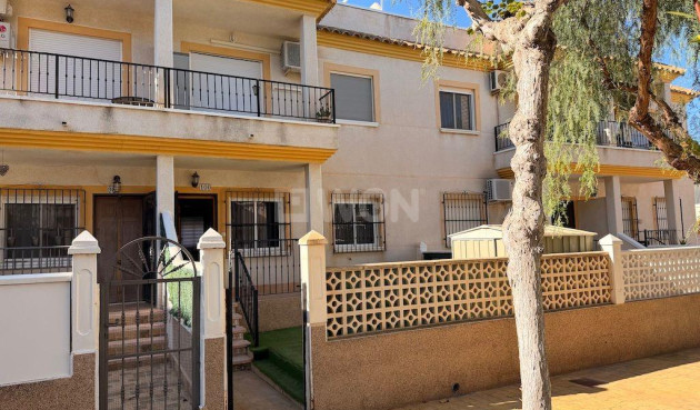 Odsprzedaż - Bungalow - Orihuela Costa - Costa Blanca