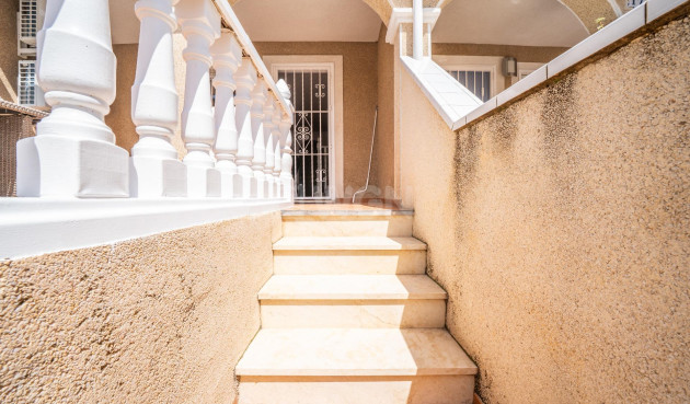 Odsprzedaż - Villa - Orihuela Costa - Los Almendros-la Florida