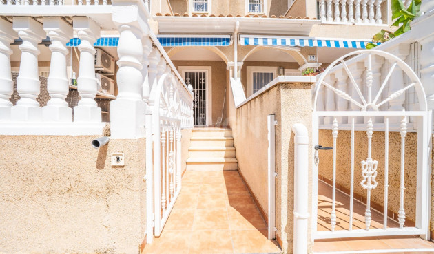 Odsprzedaż - Villa - Orihuela Costa - Los Almendros-la Florida