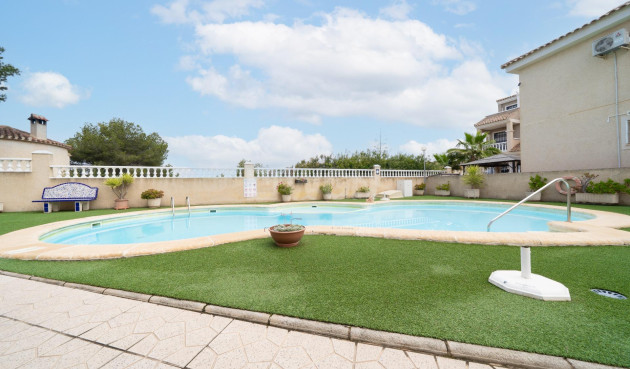 Odsprzedaż - Villa - Orihuela Costa - Los Almendros-la Florida