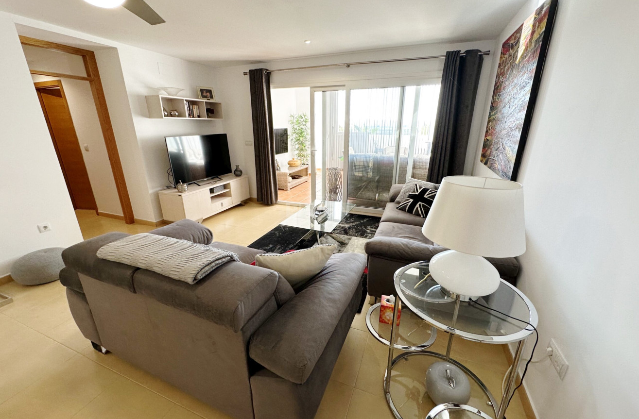 Odsprzedaż - Mieszkanie w bloku - Mar Menor Golf Resort - Inland