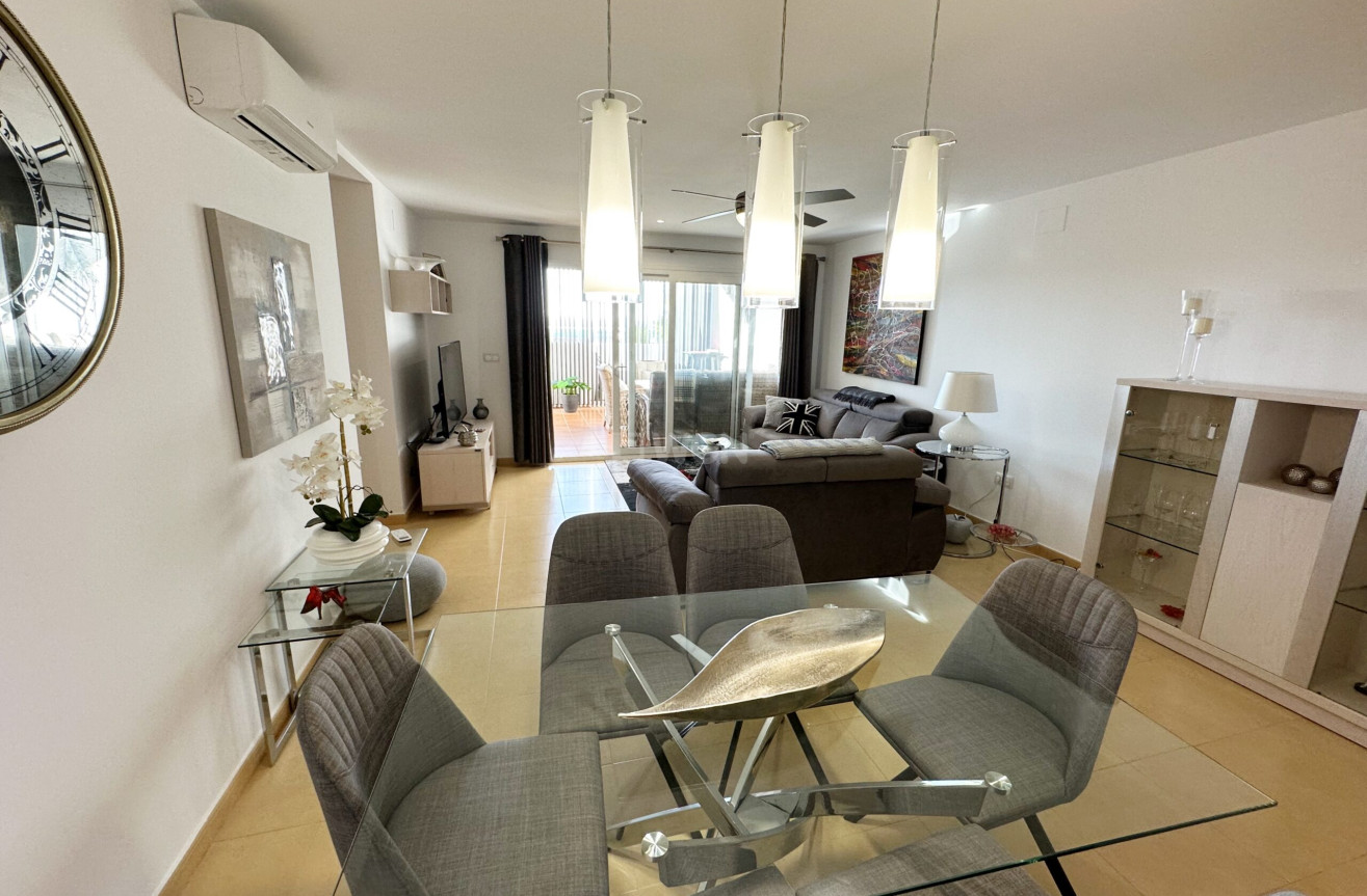 Odsprzedaż - Mieszkanie w bloku - Mar Menor Golf Resort - Inland