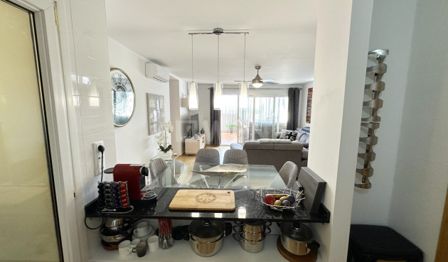 Odsprzedaż - Mieszkanie w bloku - Mar Menor Golf Resort - Inland