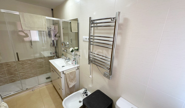 Odsprzedaż - Mieszkanie w bloku - Mar Menor Golf Resort - Inland