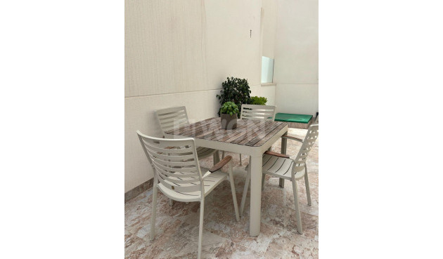 Odsprzedaż - Villa - Orihuela Costa - Villamartín-las Filipinas