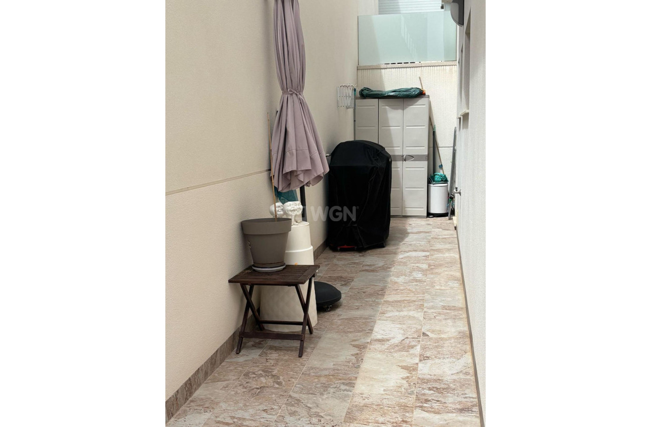 Odsprzedaż - Villa - Orihuela Costa - Villamartín-las Filipinas