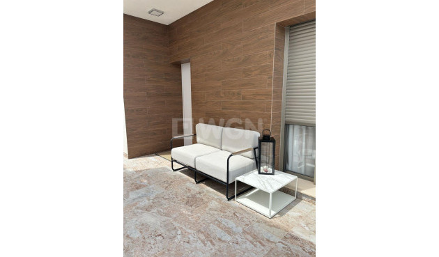 Odsprzedaż - Villa - Orihuela Costa - Villamartín-las Filipinas