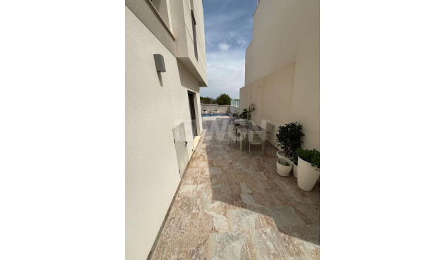 Odsprzedaż - Villa - Orihuela Costa - Villamartín-las Filipinas