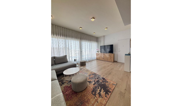 Odsprzedaż - Villa - Orihuela Costa - Villamartín-las Filipinas