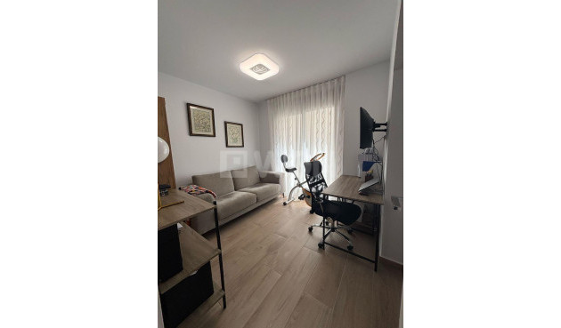 Odsprzedaż - Villa - Orihuela Costa - Villamartín-las Filipinas