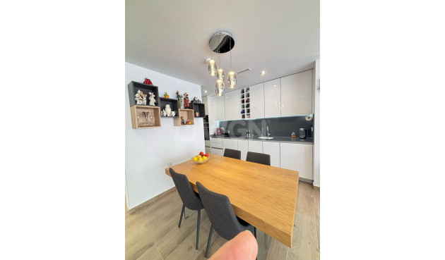 Odsprzedaż - Villa - Orihuela Costa - Villamartín-las Filipinas