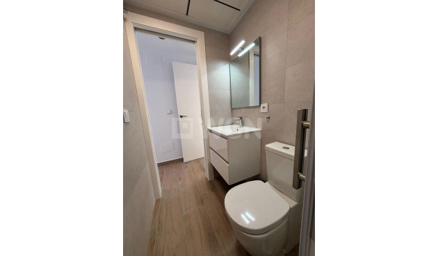 Odsprzedaż - Villa - Orihuela Costa - Villamartín-las Filipinas